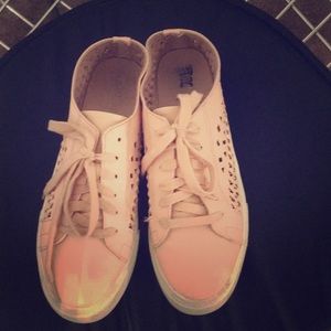 Pink shoes